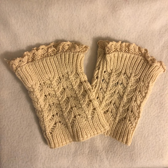 Accessories - BOGO 🆓 cream and lace boot toppers